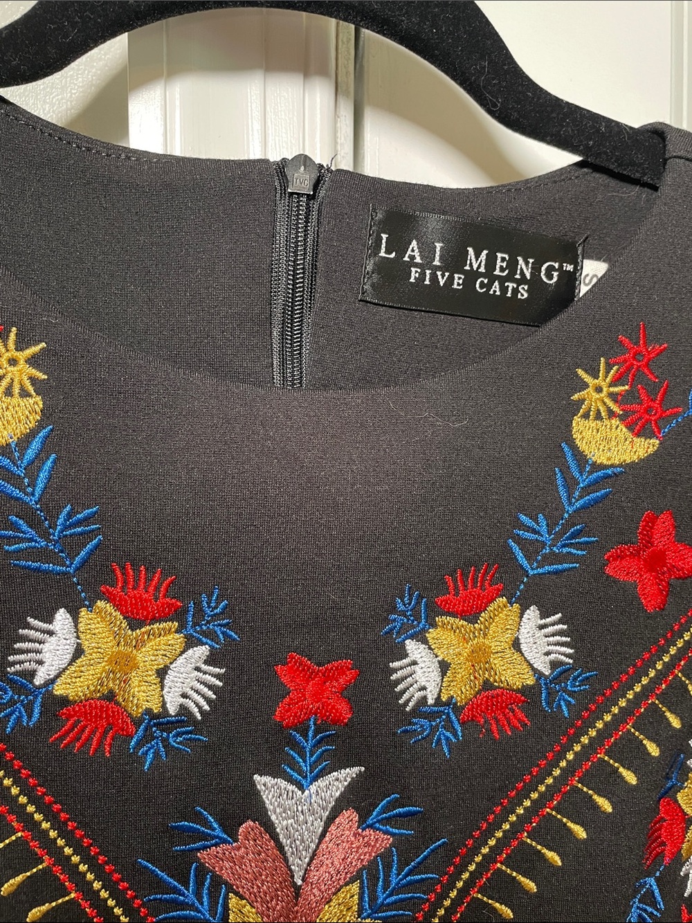 Lai Meng Black Embroidered Half-Sleeve Dress - Picture 5 of 10